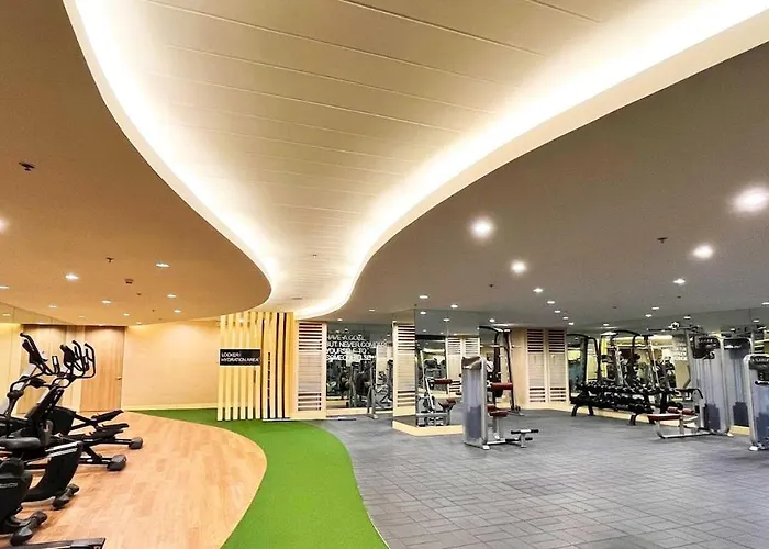 Gen-z Condotel Near Airport, Shore 2 Residences, Tower 1 Aparthotel Manila